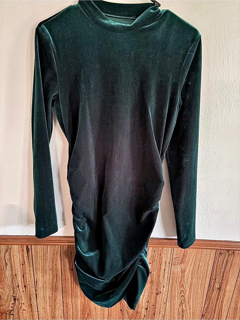 Velvet Mini Dress in Green Like New
